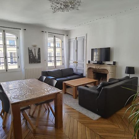 3 Pieces 4****, Au Coeur Du Quartier Historique Apartment Versailles Exterior photo
