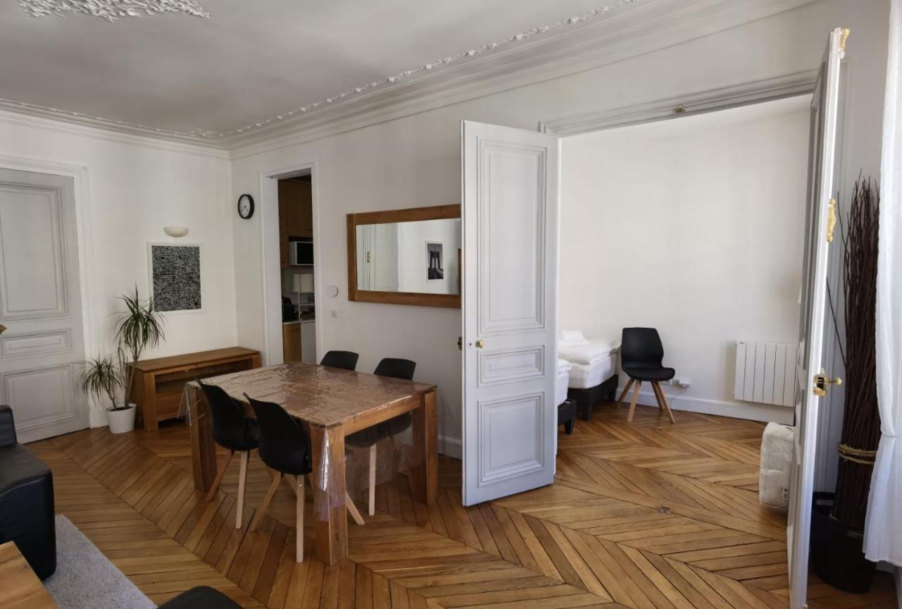3 Pieces 4****, Au Coeur Du Quartier Historique Apartment Versailles Exterior photo